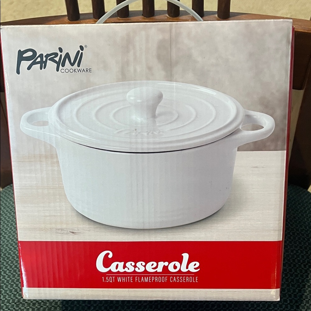 Parini 1.5 Qt Cookware White Casserole Dish - Picture 2 of 2